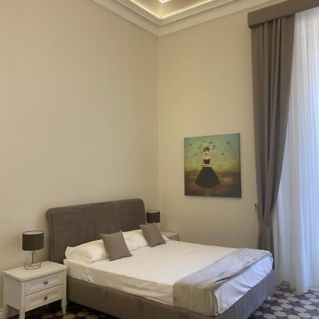 Domus Iole Appartamento Nel Centro Storico Catania Ngoại thất bức ảnh