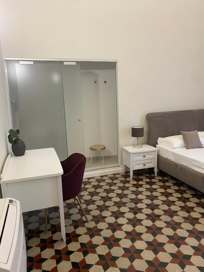 Domus Iole Appartamento Nel Centro Storico Catania Ngoại thất bức ảnh