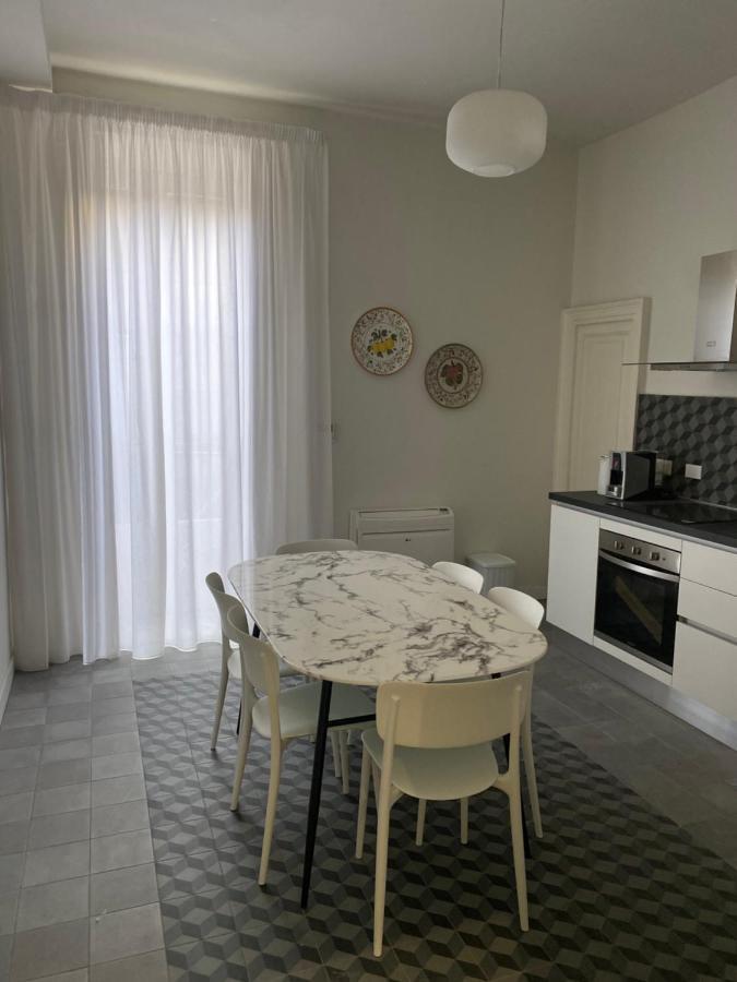 Domus Iole Appartamento Nel Centro Storico Catania Ngoại thất bức ảnh