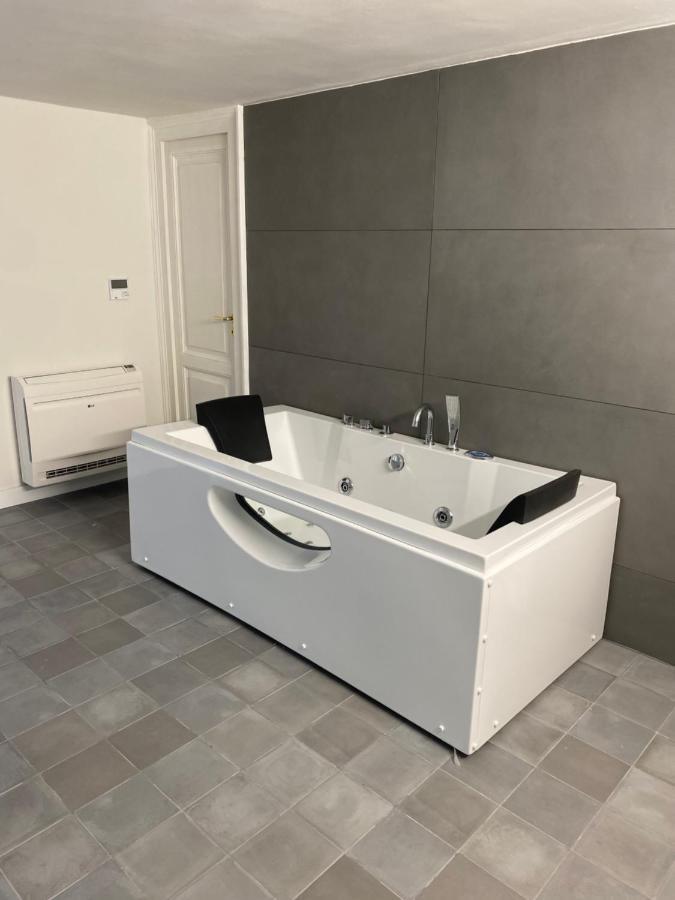 Domus Iole Appartamento Nel Centro Storico Catania Ngoại thất bức ảnh