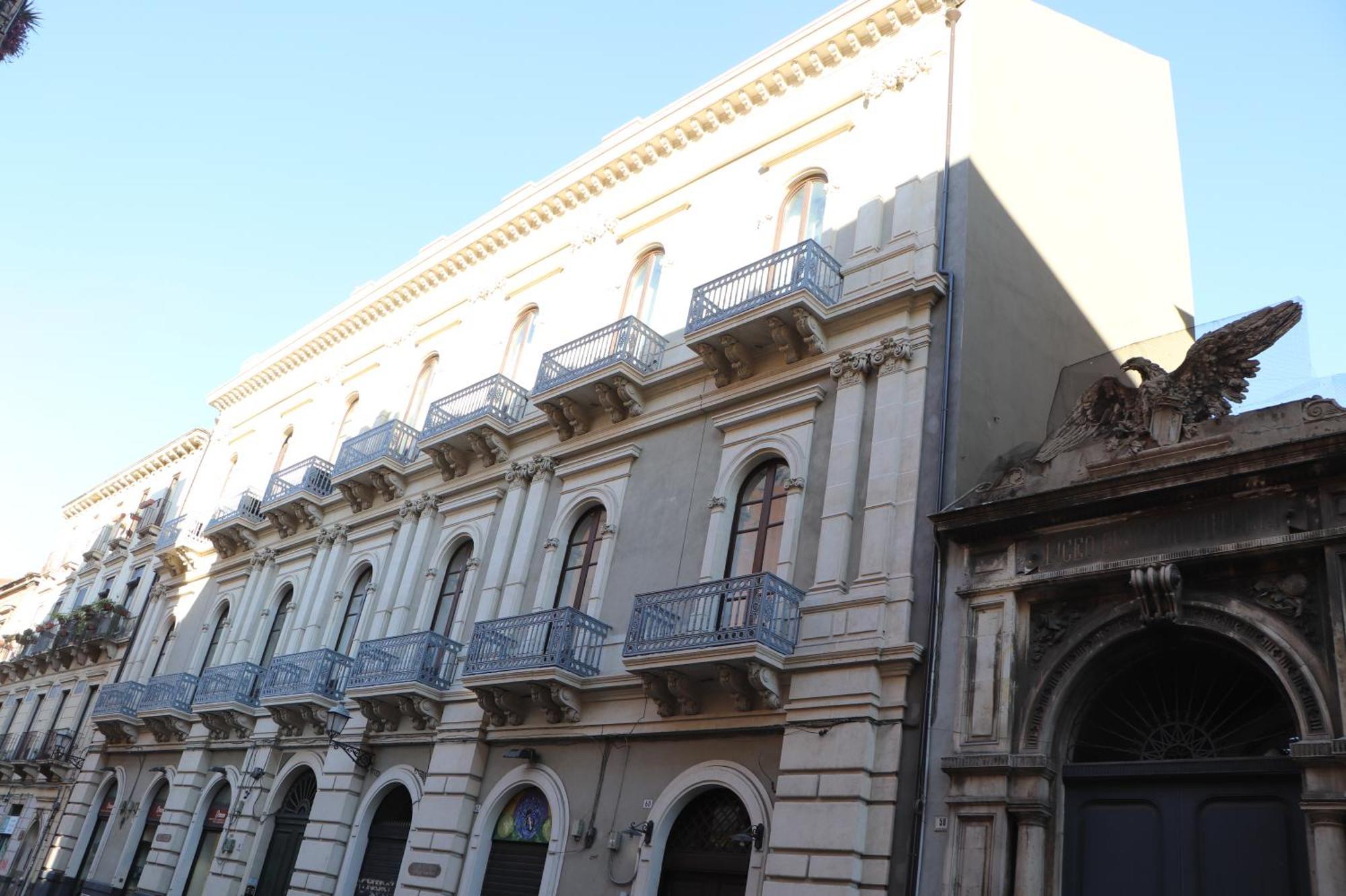 Domus Iole Appartamento Nel Centro Storico Catania Ngoại thất bức ảnh
